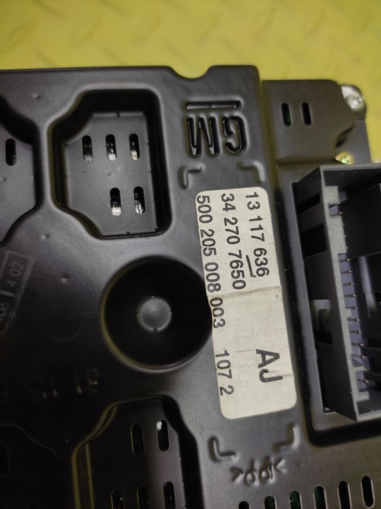 OPEL VECTRA C MONITEUR 13117636