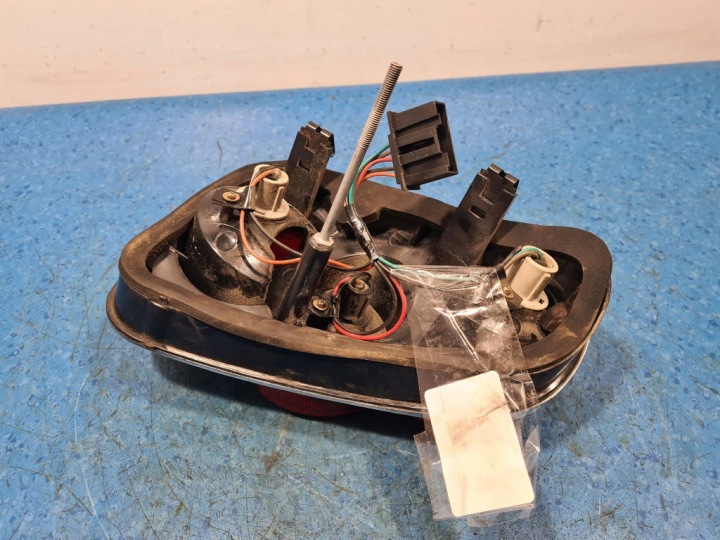 MINI ONE I R50 PHARE ARRIÈRE DROITE EXTÉRIEUR