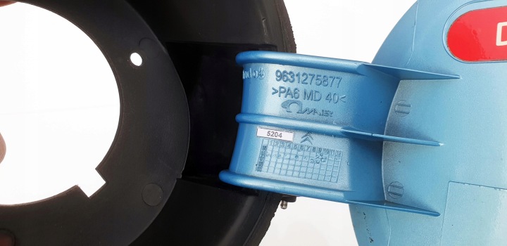 CITROEN XSARA PICASSO CLAPET REVÊTEMENT GOULOTTE DE REMPLISSAGE CARBURANTS BLEUE