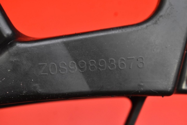 GLISSIÈRE PARE-CHOCS GAUCHE ARRIÈRE 9814615880 PEUGEOT 5008 2 II LIFT 20-24