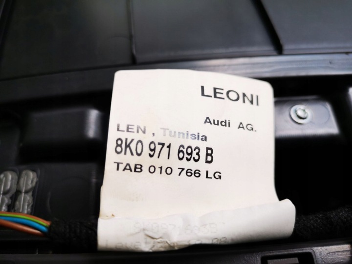 2009 AUDI A4 S4 B8 8K COLLECTEUR PORTES ARRIÈRE 8K0867306