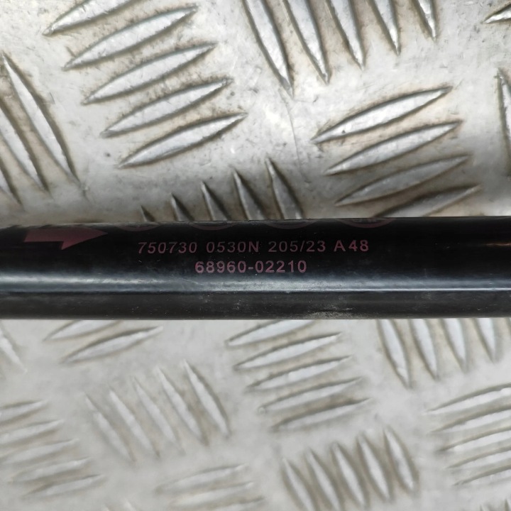GAUCHE SERVOMOTEUR COUVERCLES DE COFFRE COUVERCLES DE COFFRE TOYOTA COROLLA ESTATE (_E21_) 6896002210