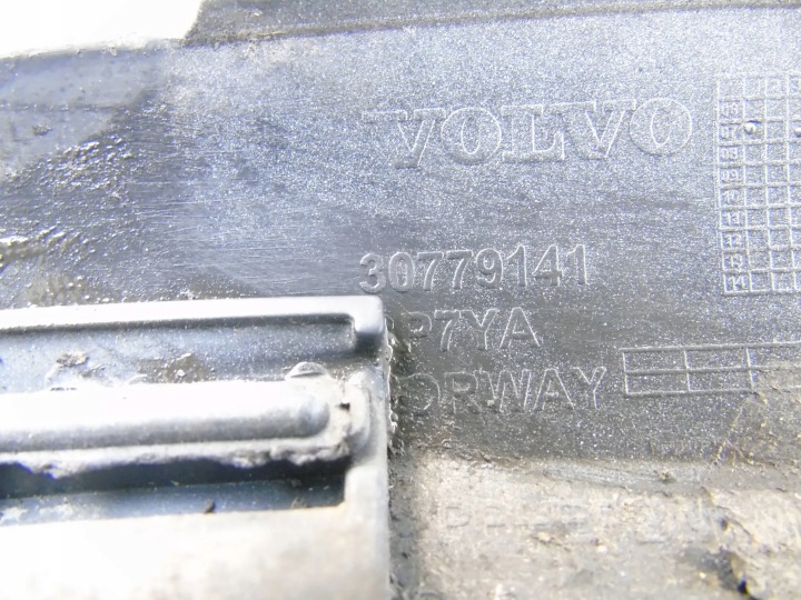 MOULURE GARDE-BOUE GAUCHE ARRIÈRE GAUCHE VOLVO C30 30779141 614-46