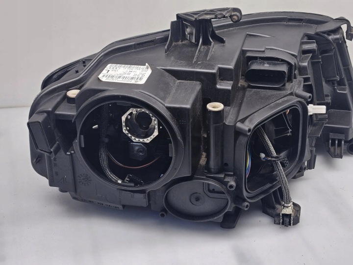 2008 AUDI A4 S4 B8 8K PROJECTEUR 8K0941003C