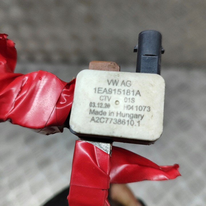 VOLKSWAGEN ID.4 2021 MOINS SERRE-CÂBLE FIL BATTERIE