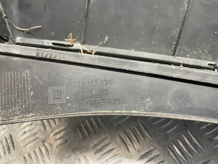 DOUBLURE DE PASSAGE DE ROUE COMPLET 13142034 OPEL ZAFIRA B 05-14