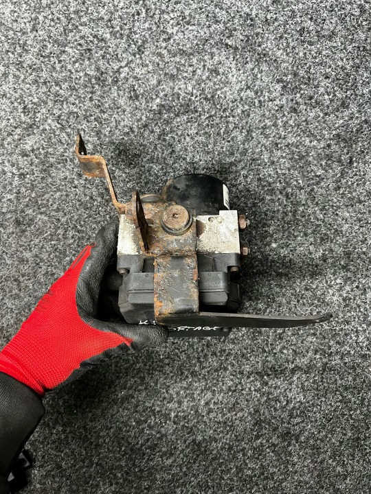 POMPE ABS KIA SPORTAGE II 589202E500