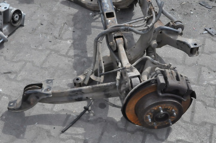 CHEVROLET CAPTIVA I SUSPENSION POUTRE ARRIÈRE LIFT