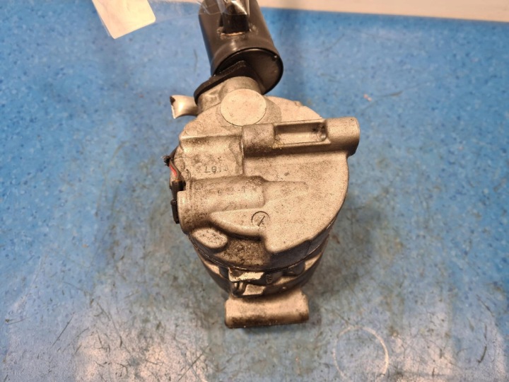 MERCEDES W203 LIFT 3.2 CDI COMPRESSEUR DE CLIMATISATION A0012307911