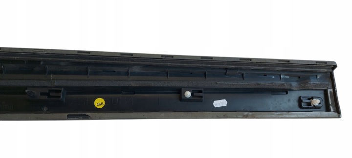 AUDI Q5 MOULURE PORTES DROIT AVANT 8R0853960D
