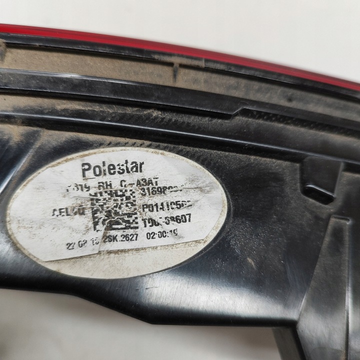 POLESTAR 2 2022 DROITE CÔTÉ PHARES ARRIÈRE COUVERCLES DE COFFRE COUVERCLES DE COFFRE