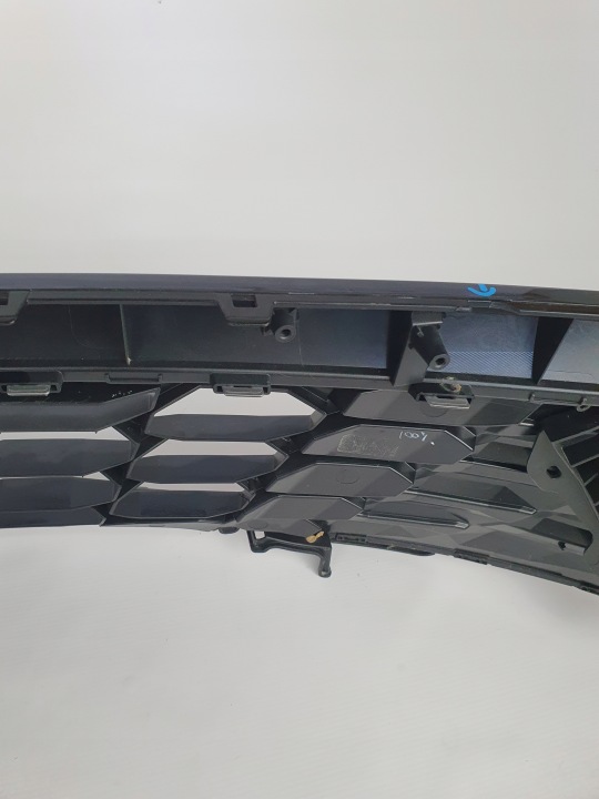 KIA SPORTAGE V 5 2021 GRILLE CALANDRE RADIATEUR 86351-R2020