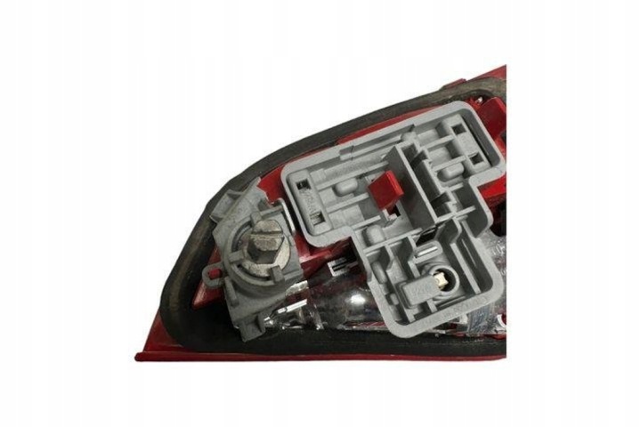 GAUCHE PHARE COUVERCLES DE COFFRE COUVERCLES DE COFFRE AUDI A4 (8K2, B8) Z19601 2.0L DIESEL 105KW 2010