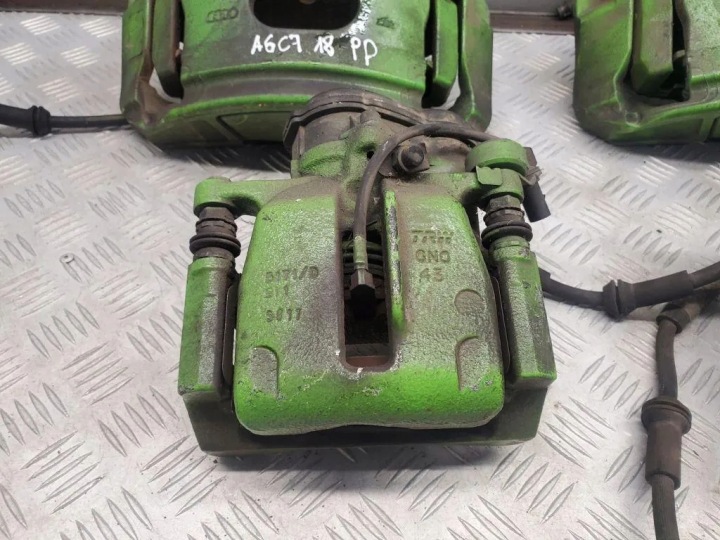 KIT ZACISKOW I DISQUE DE FREIN FREINS AUDI A6 (4F2, C6) 4G06AP 3.0L GASOLINE