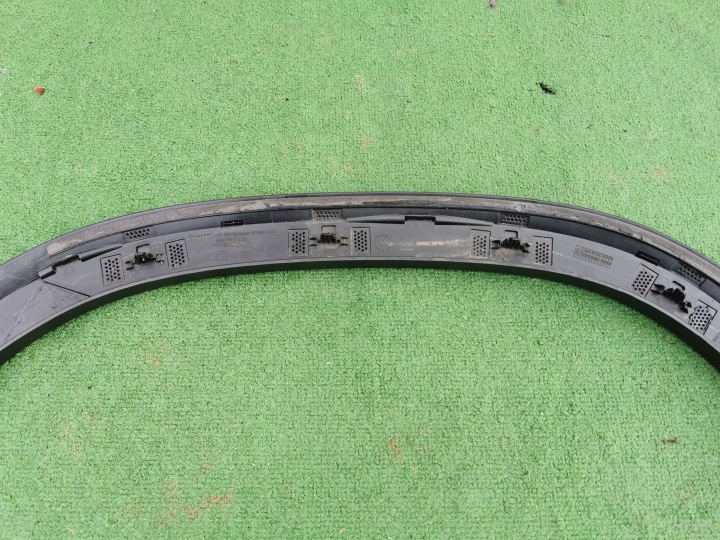 MOULURE SUR AILE DROITE AVANT AVANT MERCEDES GLB W247 AMG A2478858002