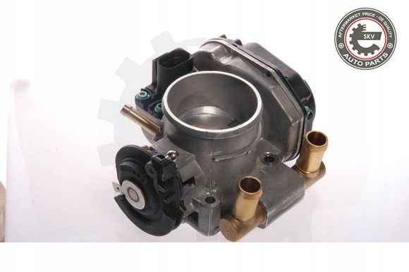 PAPILLON DES GAZ AUDI A4, PASSAT 96- OE 058133063H