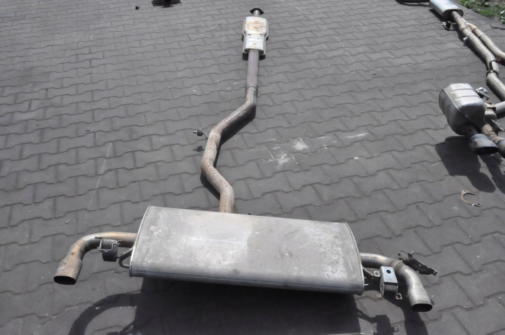 VOLVO XC90 II T8 15-22 SILENCIEUX ÉCHAPPEMENT TUYAU 82288942 32142738 32142789