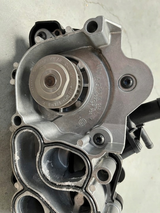 VW AUDI SKODA POMPE À EAU 04E121600AQ 04E121600CD 04E121600AG 04E121042A