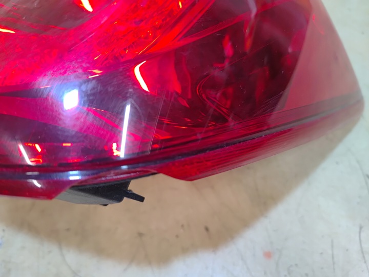 MITSUBISHI SPACE STAR II LIFT PHARE DROIT ARRIÈRE ADQ051-0000 16-19