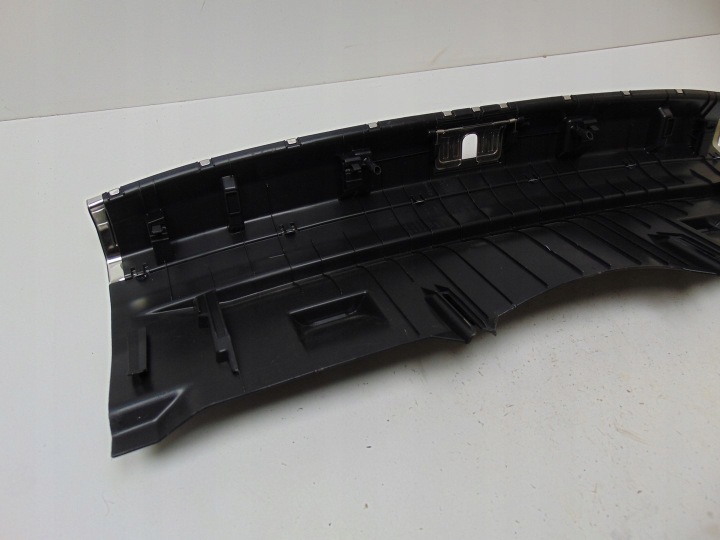 MOULURE SEUIL COUVERCLES DE COFFRE ARRIÈRE COUVERCLES DE COFFRE AUDI Q3 83F864483A