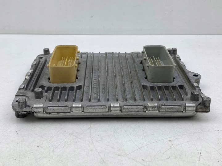 2018 CHRYSLER PACIFICA CONTRÔLEUR MODULE ECU P68330910AA