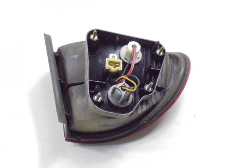 DAEWOO LANOS PHARE ARRIÈRE DROITE 4D 0311-001066