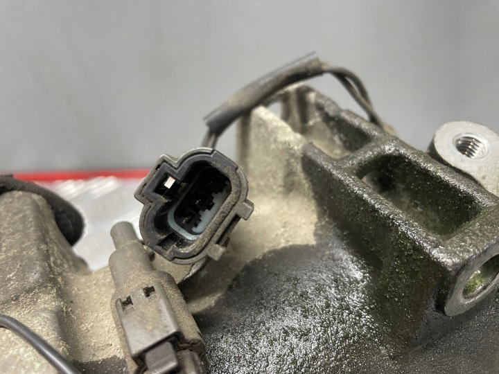 COMPRESSEUR DE CLIMATISATION 2F670-45010 SUBARU FORESTER I 2,0B