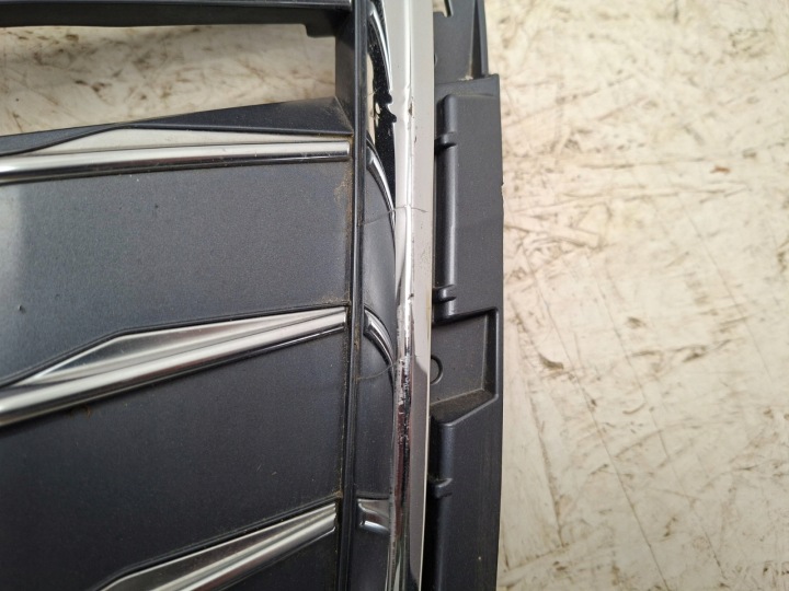 GRILLE CALANDRE AUDI A4 B9 8W0 S-LINE 2016-2019R. 8W0853651BR