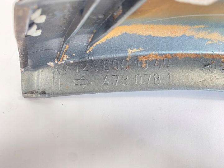 MOULURE LATÉRALE GARDE-BOUE GAUCHE ARRIÈRE LÈVRE MERCEDES W124 BERLINE UNIVERSEL 1246901940