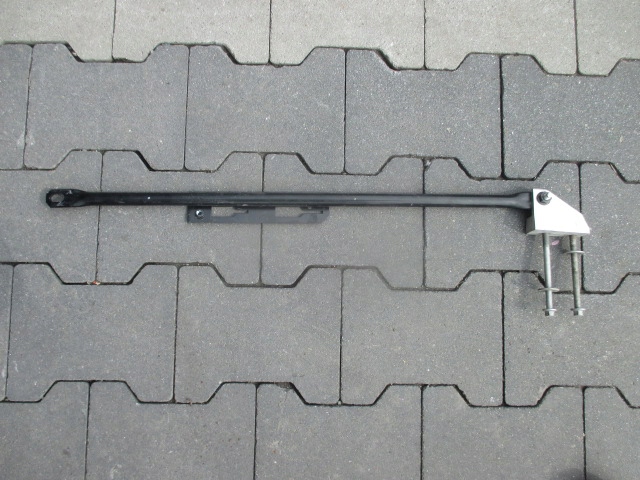 VOLVO XC60 II 2 17R- ENTRETOISE GAUCHE POUTRE SUPPORT GAUCHE 31387589