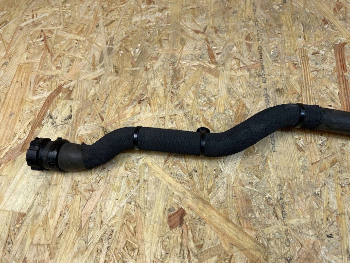 TUYAU TUYAU FIL EAU RENAULT CLIO V CAPTUR II 215206798R 2019-