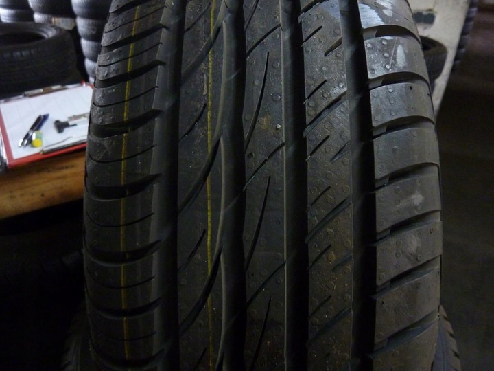 2X NEUMÁTICO NUEVA LETNIA 205/60R15 BARUM BRAVURIS 2 A3416 