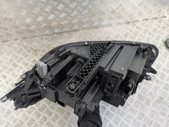 TIGUAN 5NB LIFT 2020-2024 PHARE AVANT AVANT DROITE COMPLET LED