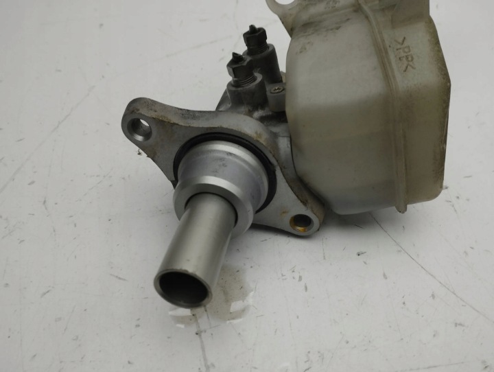 CITROEN C-CROSSER POMPE DE FREIN 2009 8828