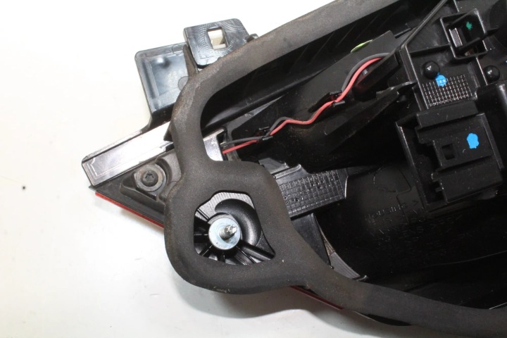GAUCHE PHARE COUVERCLES DE COFFRE COUVERCLES DE COFFRE BMW 2 PIÈCES (F39) 7420747 2.0L DIESEL 140KW 2018