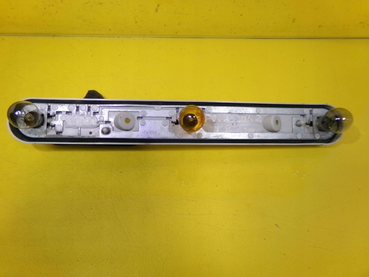 DOUILLE D'AMPOULE ARRIÈRE DROIT ARRIÈRE FORD FOCUS MK2 UNIVERSEL 2005 4M51-13N004-C NR609