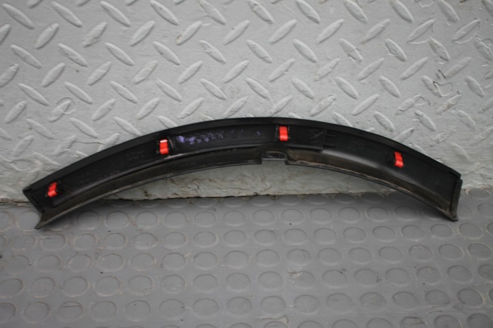 MOULURE PARE-CHOCS DROIT AVANT MITSUBISHI OUTLANDER III 12-18
