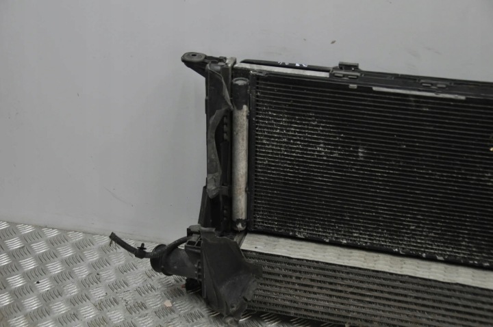 AUDI A4 ALLROAD 8T0260401 AVANT RADIATEUR ENSEMBLE