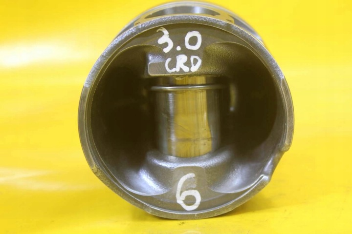 PISTON DENKO DROIT JEEP GRAND CHEROKEE WK2 CHRYSLER 3.0 CRD VM63D 8375