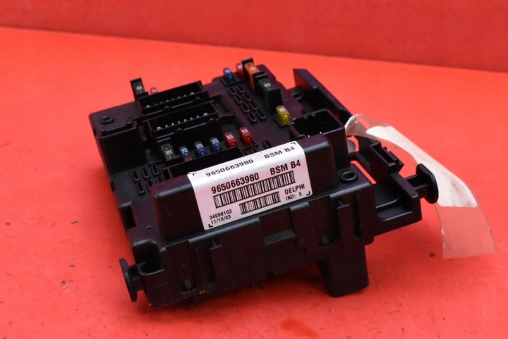 BOÎTE FUSIBLES BSM 9650663980 PEUGEOT 307 2.0 16V 136 KM 01-05