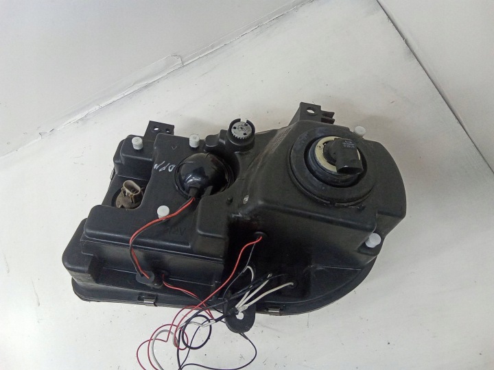 2008 CHRYSLER 300 300C PROJECTEUR