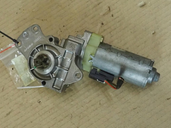 PETIT MOTEUR SIÈGES DROIT AVANT SKODA SUPERB I EUROPE 3B0959762AG