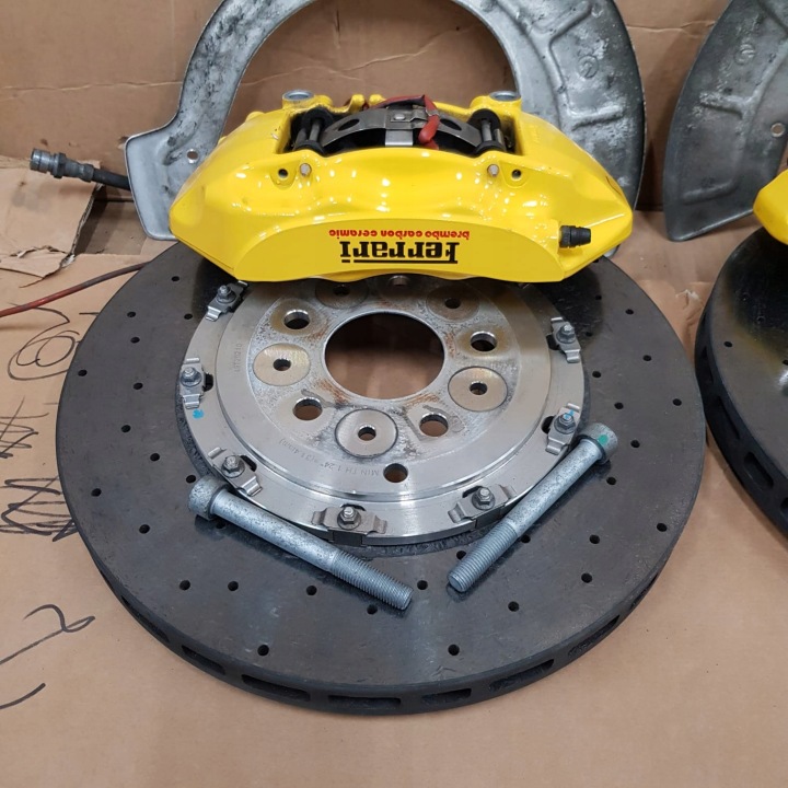 FERRARI ITALIA 458 F142 CERAMIKA FREINS DISQUES