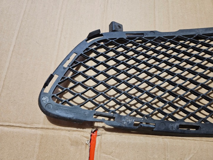 GRILLE PARE-CHOCS GAUCHE DROITE MERCEDES CLS W218 AMG