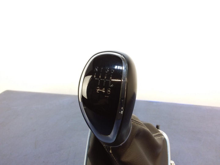 OPEL ASTRA V K LEVIER CHANGEMENTS VITESSE CRIC 55489542