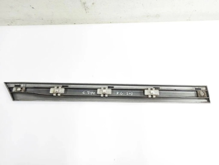 MOULURE ARRIÈRE GAUCHES PORTES MERCEDES-BENZ C (W203) A2036905162 2.7L DIESEL