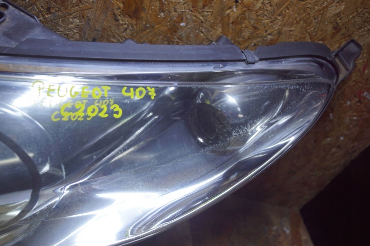 PEUGEOT 407 PHARE GAUCHE AVANT UK (C2093)