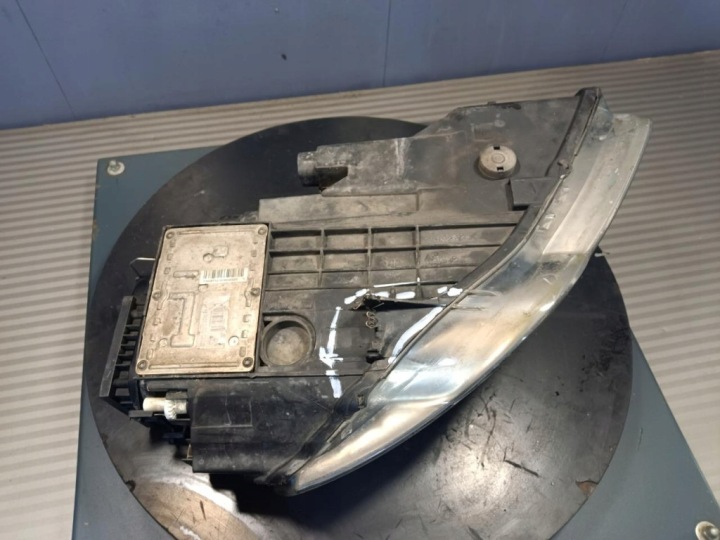 VW PASSAT B6 PROJECTEUR AVANT AVANT GAUCHE XÉNON ROTATIF 3C0941751G