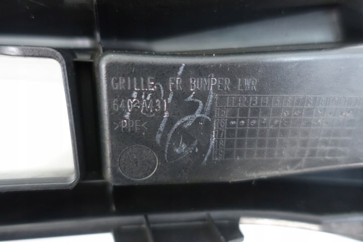MITSUBISHI ASX 2016- CALANDRE GRILLE PARE-CHOCS AVANT 6402A431