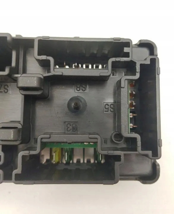 BOÎTE FUSIBLES MERCEDES-BENZ EQE SUV (X294) A2239069202 2024